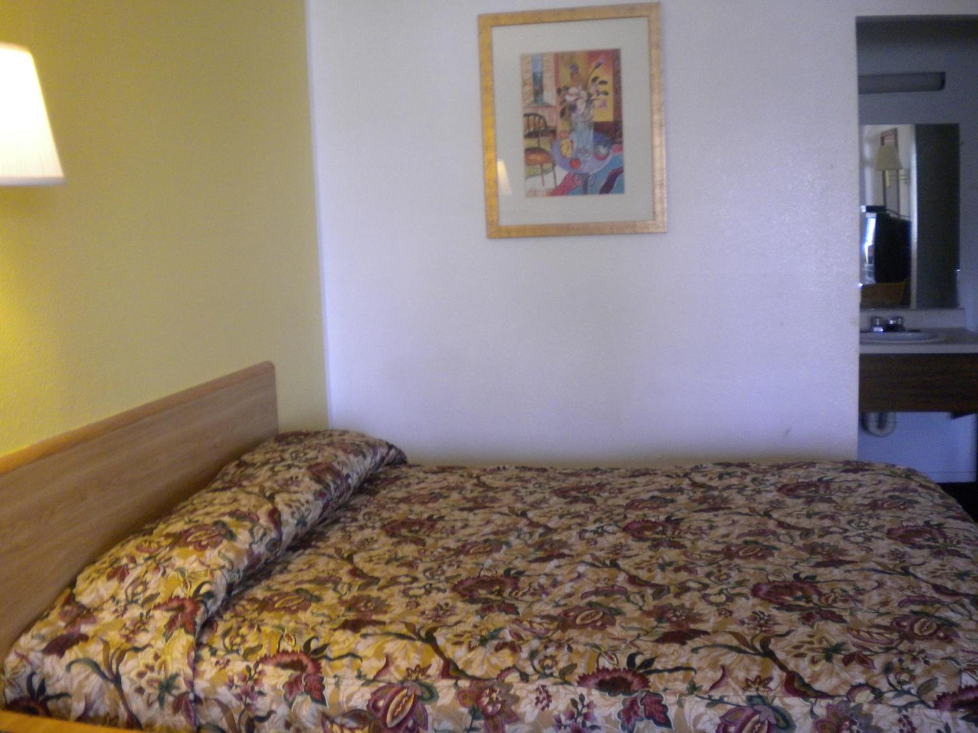 Best Economy Inn & Suites Bakersfield Bilik gambar